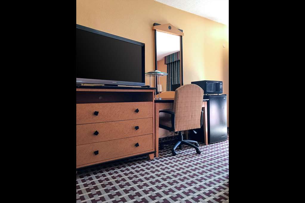 Milan Inn & Suites الغرفة الصورة