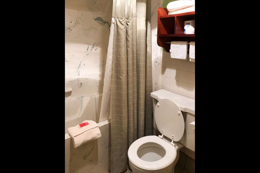 Milan Inn & Suites الغرفة الصورة