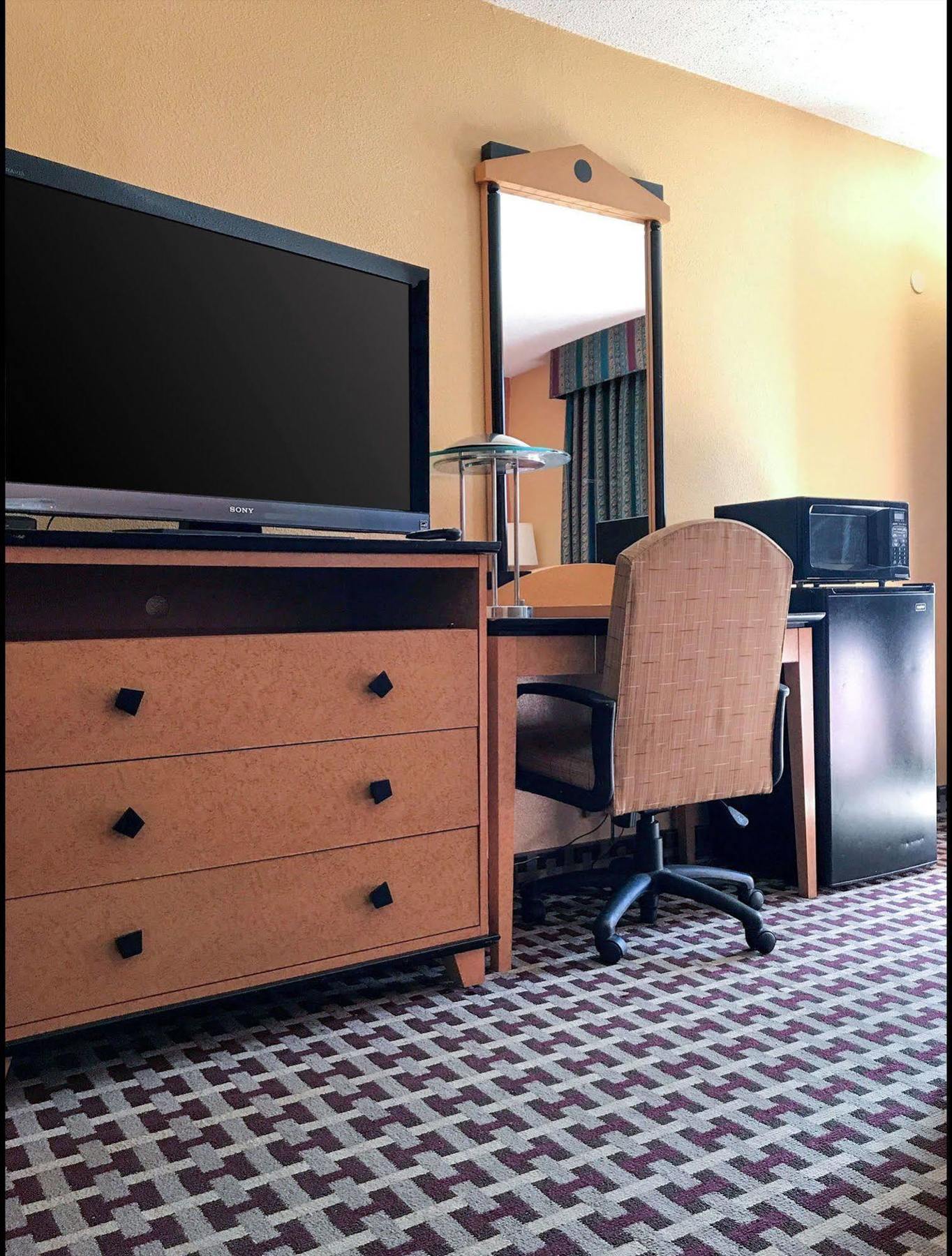 Milan Inn & Suites المظهر الخارجي الصورة